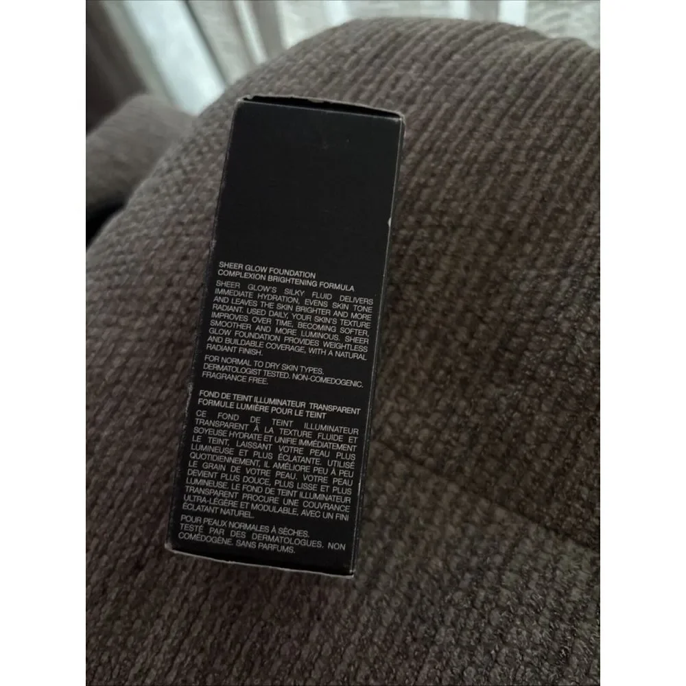 NEW Nars / Sheer Glow Foundation Benares 1.0 oz.
